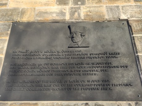 03 Vrch Bedřichov – památník bitvy u Kolína r. 1757