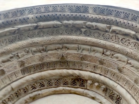 02 Záboří n. Lab. - portál románského kostela sv. Prokopa