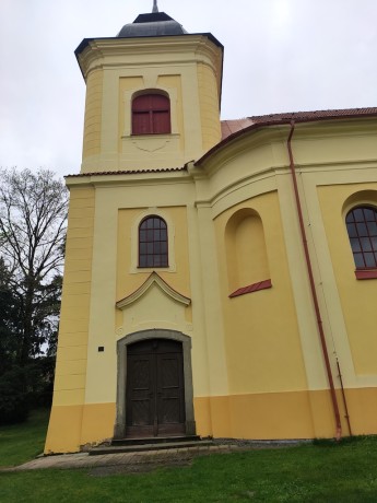34 Vysoké Chvojno - kostel sv. Gotharda