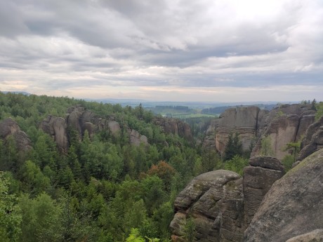 05 Skalní divadlo