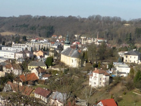 Pohled z jádra hradu na město Brandýs n. O.  