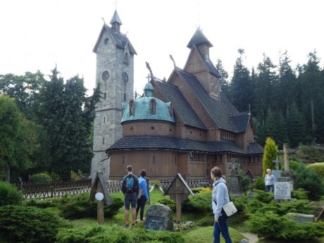 Dřevěný kostelík Wang - severská architektura 12. století