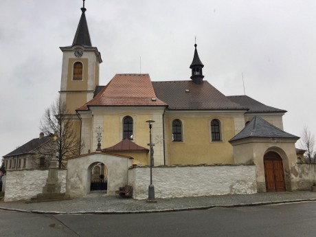 Kostel svatého Petra a Pavla v Novém Hrádku
