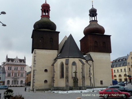 Kostel na náměstí v Náchodě
