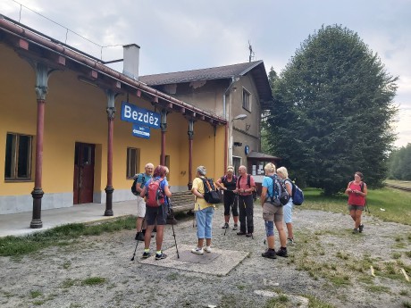 01 Začínáme na nádraží pod Bezdězem