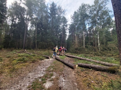 04 Na takové překážky jsou turisté zvyklí