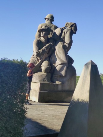 03 Hořice - Sousoší Legie za hranicemi