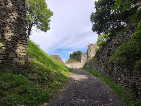 05 Zřícenina hradu Tolštejn (670 m n. m.) I