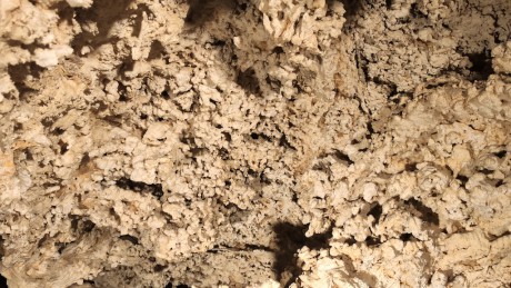 10 Jeskyně Na Turoldu - typická turoldská výzdoba