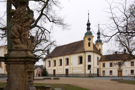03 Opočno - kostel Nejsvětější Trojice