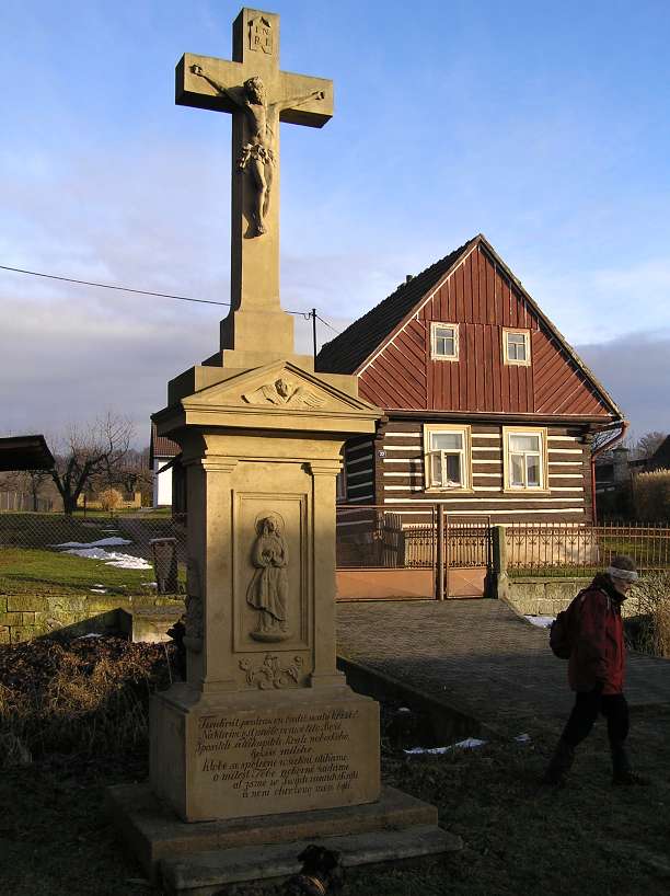  Kříž v Ostroměři cestou na Hradiště